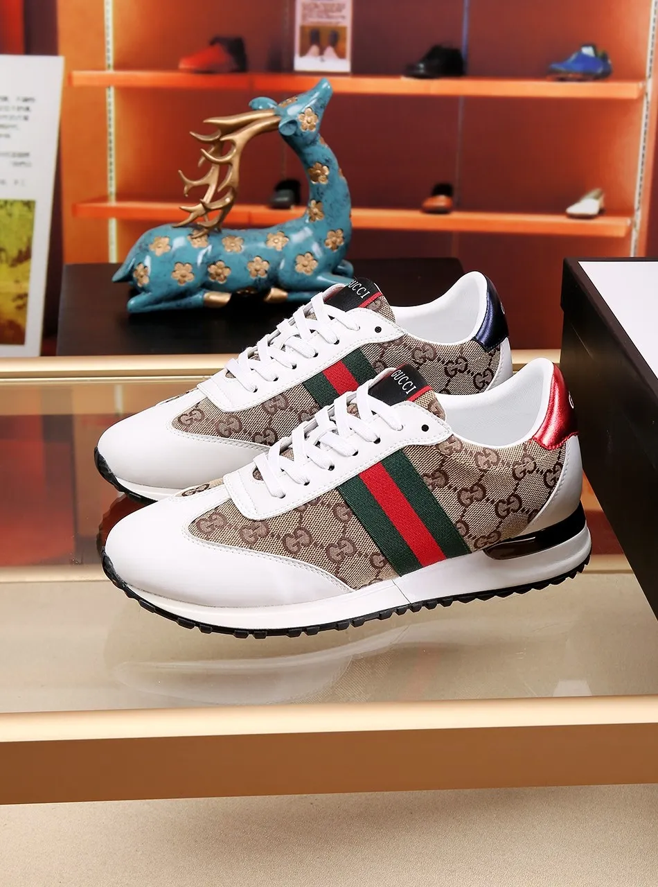 Factory price: 400💰"GUCCI"⚠️⚠️Top purchasing agent🔍🔍Sold simultaneously at men's HK counters. Sole: The original sole is specially provided by the original factory. The exclusive movable molded sole is super comfortable. The original factory follows the order. 🔍🔍High quality. 💪Details determine the quality. We only make shoes with our heart. You can enter and leave the counter at will. You are welcome to compare. Two colors are available. Size: 38-44, customized 45